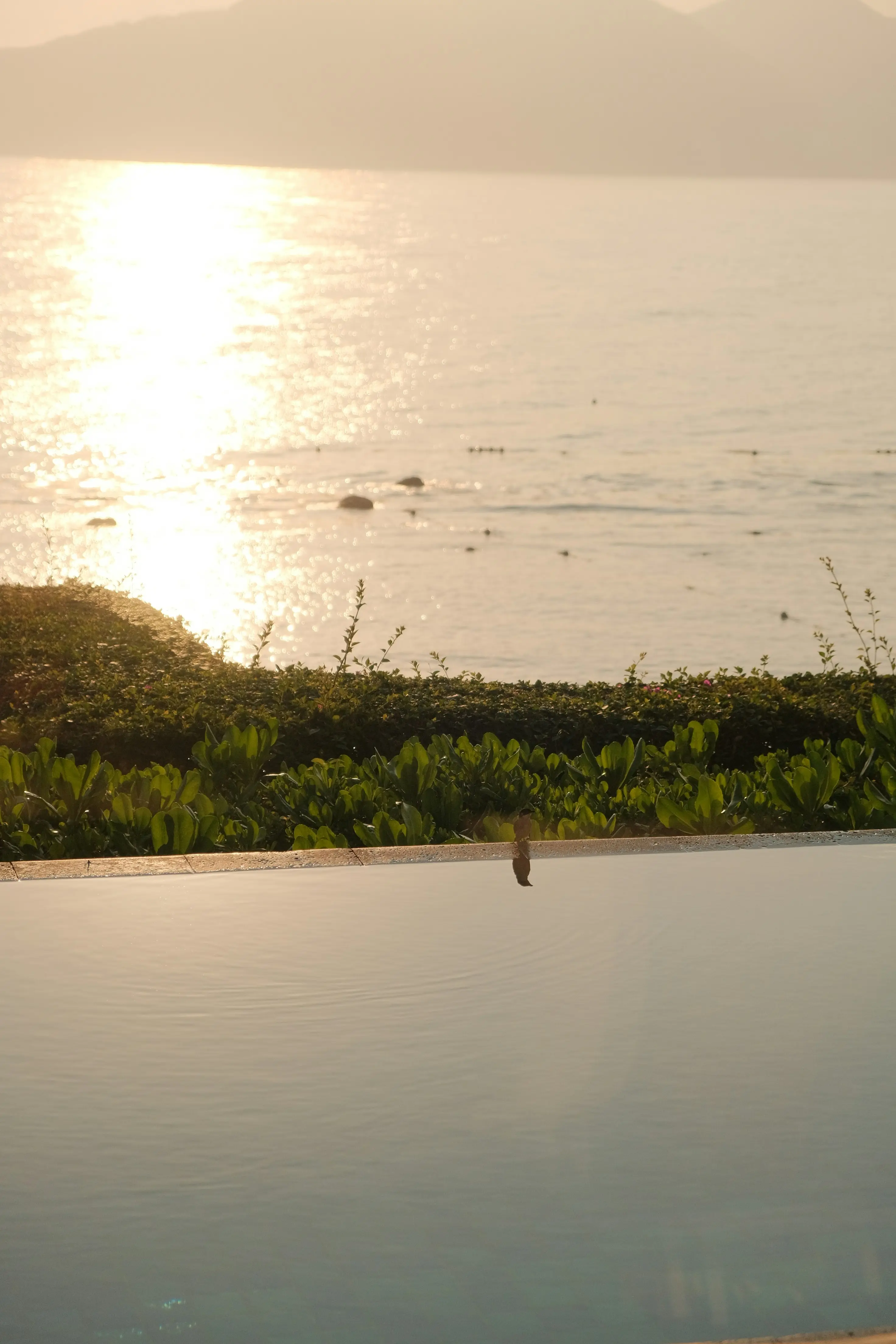 Family Escapes travel inspiration with coastal atmosphere